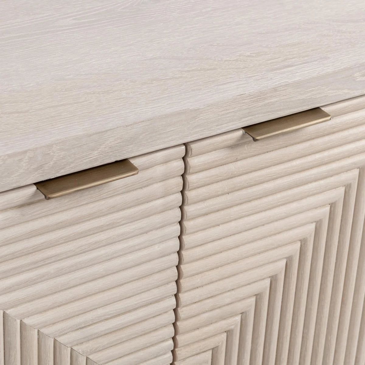 Elina Cabinet